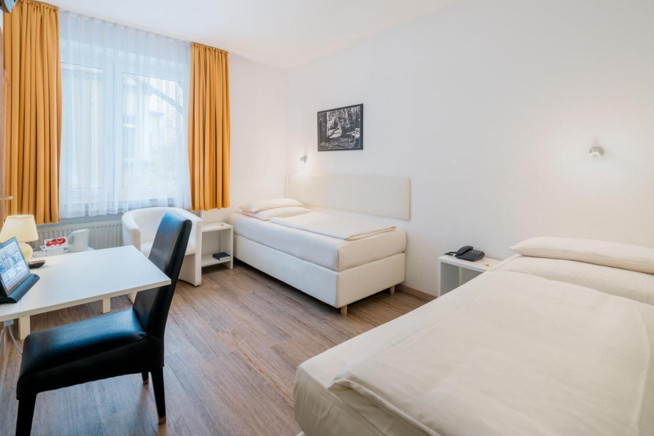Stadt-Gut-Hotel Rheinischer Hof Essen Dış mekan fotoğraf