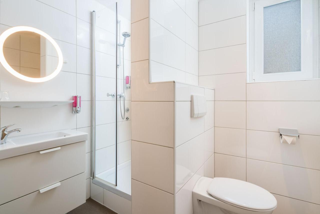 Stadt-Gut-Hotel Rheinischer Hof Essen Dış mekan fotoğraf