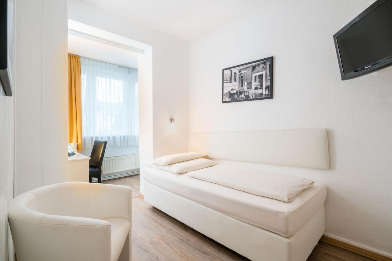 Stadt-Gut-Hotel Rheinischer Hof Essen Dış mekan fotoğraf